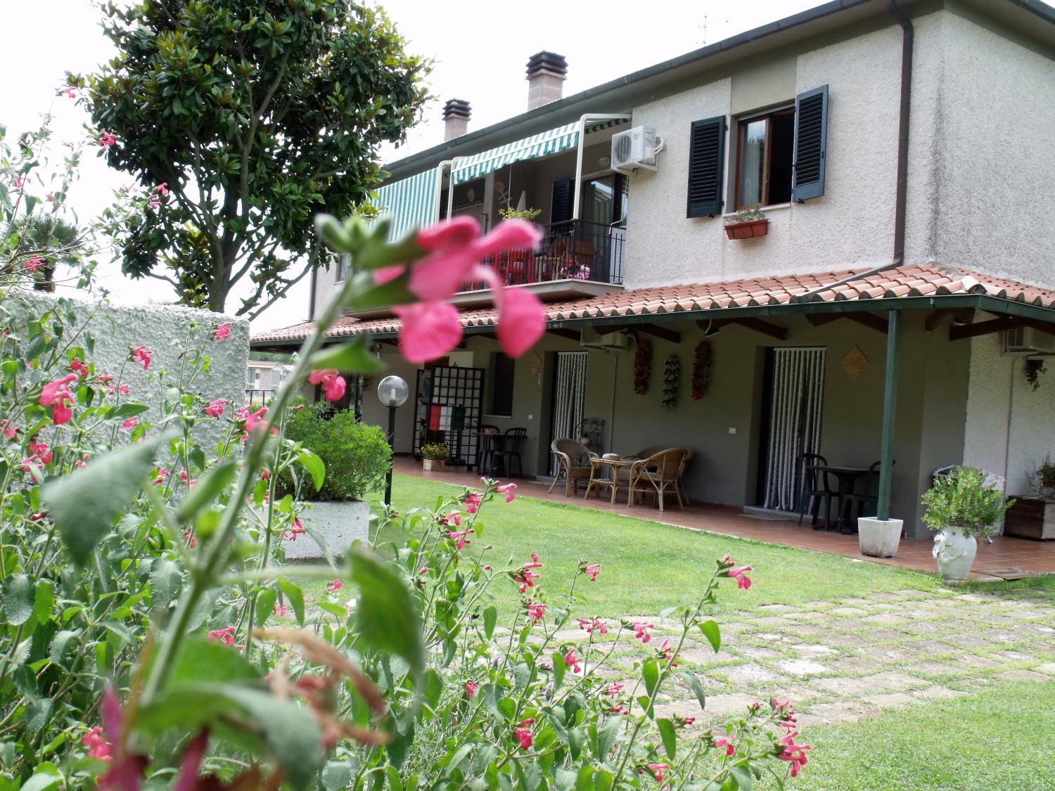 Villa Isabella Marina di Grosseto Buitenkant foto