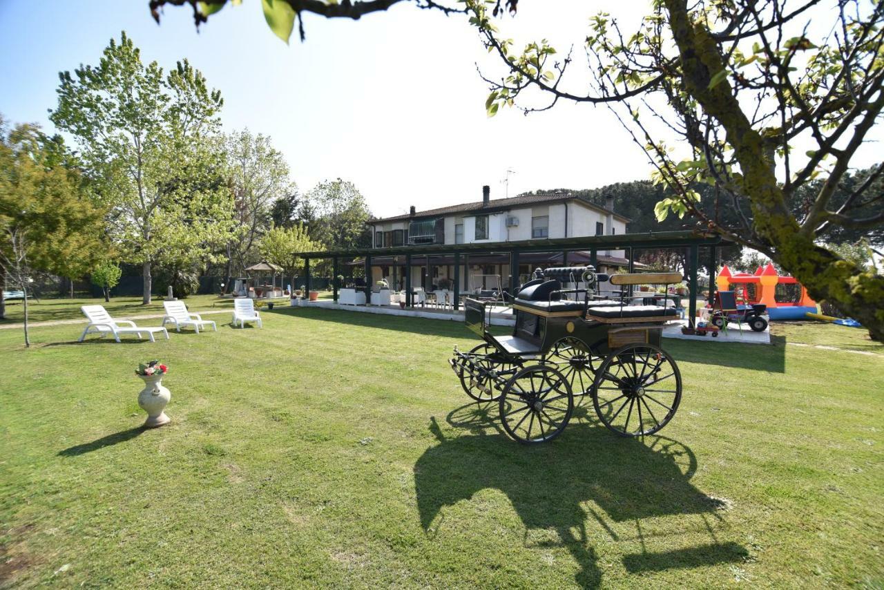 Villa Isabella Marina di Grosseto Buitenkant foto