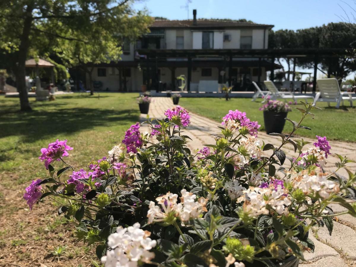 Villa Isabella Marina di Grosseto Buitenkant foto